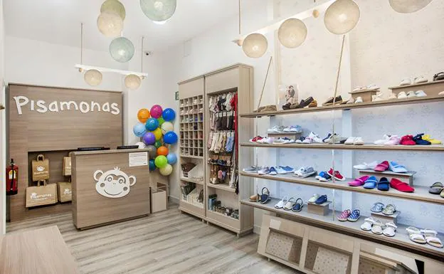 Pisamonas abre nuevas zapater as infantiles en Bilbao y Donostia